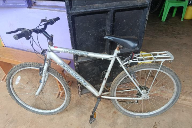 Lightweight road bicycle
